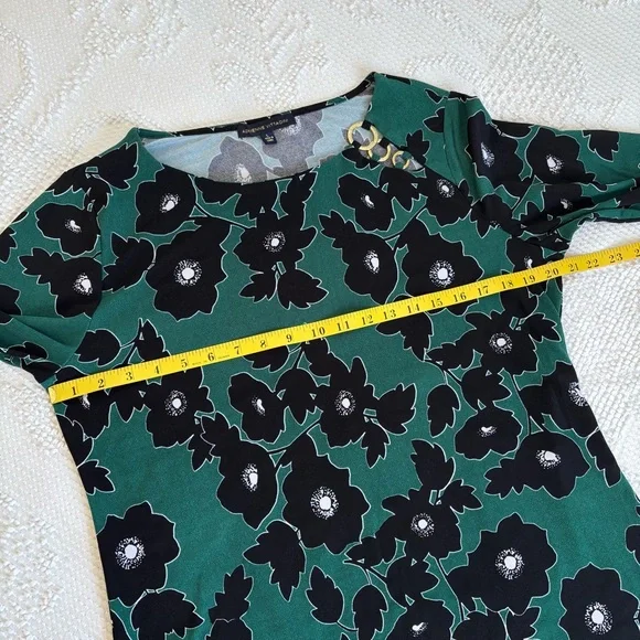 Adrienne Vittadini women’s size large floral 3/4 sleeve blouse with gold circles - Picture 2 of 9